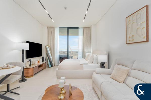 Studio | Fully Upgraded | Vacant | Burj View